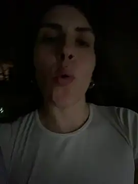 isadelasestrellas online show from 15, 2, 2026