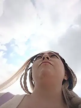 madelaine- online show from 22, 10, 2025