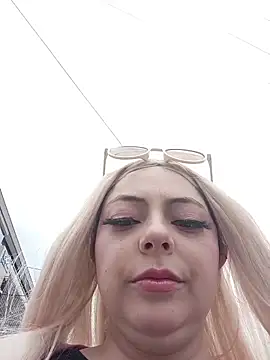 madelaine- online show from 12, 4, 2026