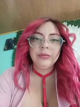 Snapshot of madelaine- chatting on 18, 6, 2026 madelaine- online show from 18, 6, 2026