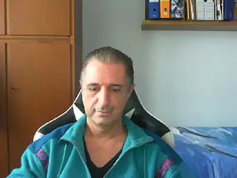 Snapshot of lliuk70mi chatting on 15, 12, 2024 lliuk70mi online show from 15, 12, 2024