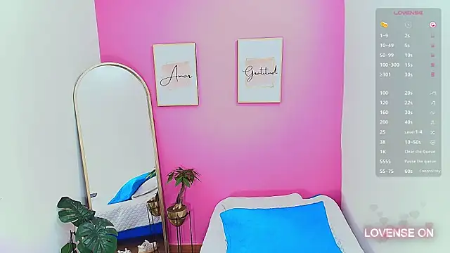 Snapshot of littleebonymommy chatting on 30, 1, 2025 littleebonymommy online show from 30, 1, 2025