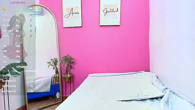 Snapshot of littleebonymommy chatting on 11, 2, 2025 littleebonymommy online show from 11, 2, 2025