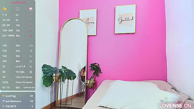 Snapshot of littleebonymommy chatting on 14, 3, 2025 littleebonymommy online show from 14, 3, 2025