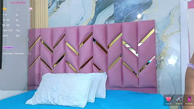 Snapshot of littleebonymommy chatting on 20, 9, 2025 littleebonymommy online show from 20, 9, 2025