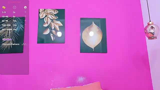 Snapshot of littleebonymommy chatting on 26, 9, 2025 littleebonymommy online show from 26, 9, 2025