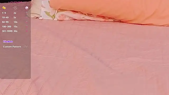 Snapshot of littleebonymommy chatting on 29, 9, 2025 littleebonymommy online show from 29, 9, 2025