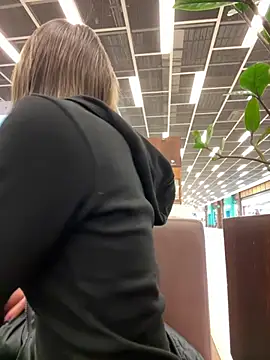 bigbabykiki online show from 22, 2, 2025