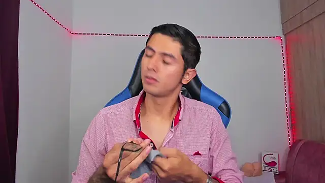 Snapshot of Ethan_Sai___ chatting on 4, 12, 2024 Ethan Sai online show from 4, 12, 2024