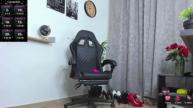 SophieBaker   online show from 9, 2, 2026