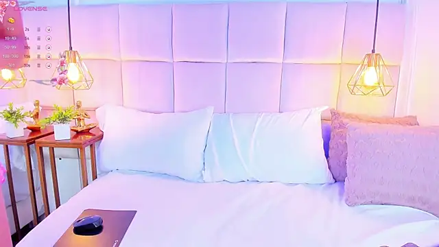 Snapshot of LinaGlam chatting on 31, 1, 2025 LinaGlam online show from 31, 1, 2025