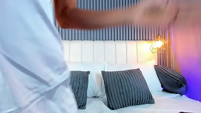 Snapshot of LinaGlam chatting on 11, 9, 2025 LinaGlam online show from 11, 9, 2025