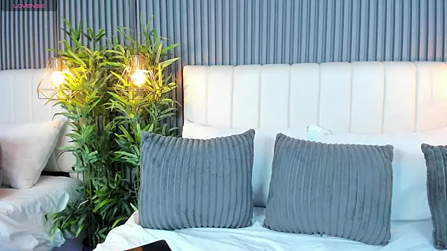 Snapshot of LinaGlam chatting on 14, 11, 2025 LinaGlam online show from 14, 11, 2025