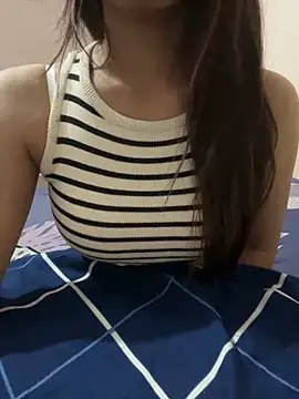 Snapshot of _riyaahahaha_ chatting on 5, 1, 2025 riyaahahaha online show from 5, 1, 2025