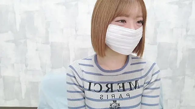 Snapshot of LOVE_MOMO_LOVE chatting on 5, 4, 2026 LOVE MOMO LOVE online show from 5, 4, 2026