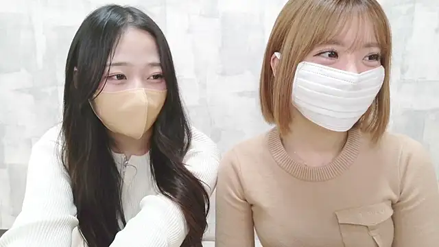 Snapshot of LOVE_MOMO_LOVE chatting on 10, 4, 2026 LOVE MOMO LOVE online show from 10, 4, 2026