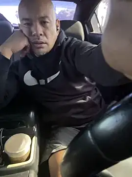 EatMyCake831 online show from 17, 4, 2026