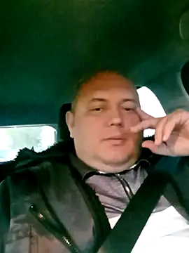 Snapshot of BigromeoXX chatting on 5, 11, 2025 BigromeoXX online show from 5, 11, 2025