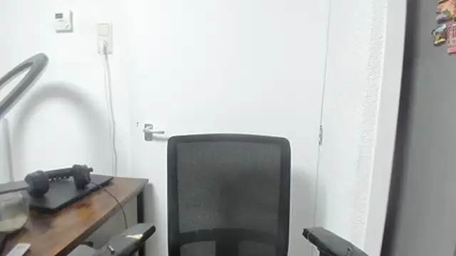 Snapshot of BigromeoXX chatting on 18, 11, 2025 BigromeoXX online show from 18, 11, 2025