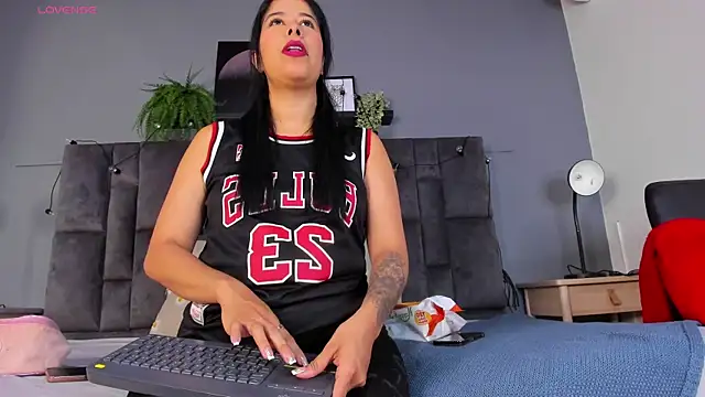 DulceAurora   online show from 30, 3, 2026