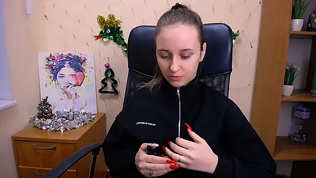 Snapshot of _Nicole_new chatting on 28, 12, 2024  Nicole new online show from 28, 12, 2024