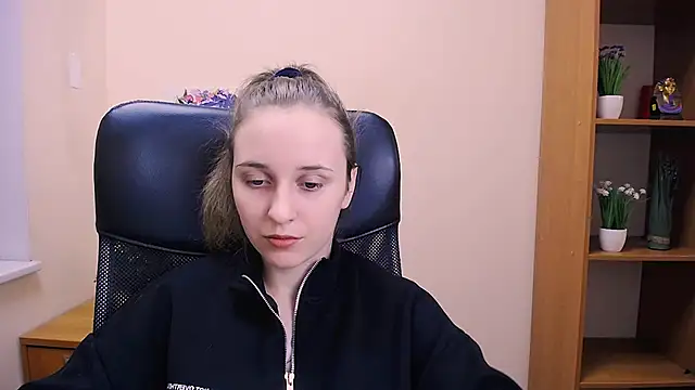 Snapshot of _Nicole_new chatting on 24, 1, 2025  Nicole new online show from 24, 1, 2025