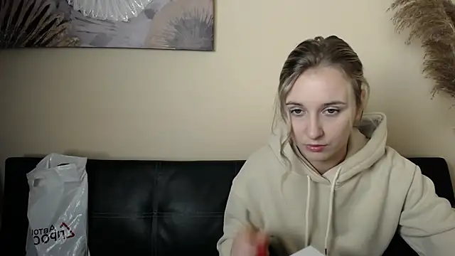 Snapshot of _Nicole_new chatting on 5, 11, 2025 Nicole new online show from 5, 11, 2025