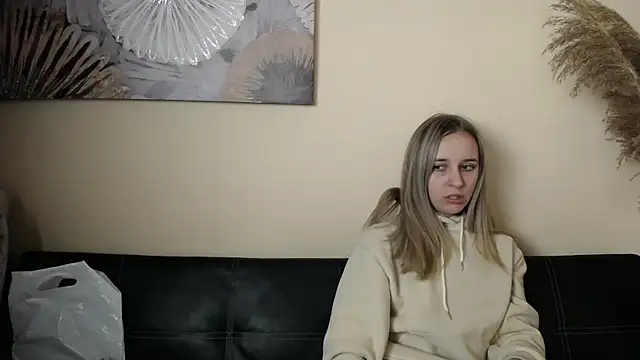 Snapshot of _Nicole_new chatting on 7, 11, 2025 Nicole new online show from 7, 11, 2025