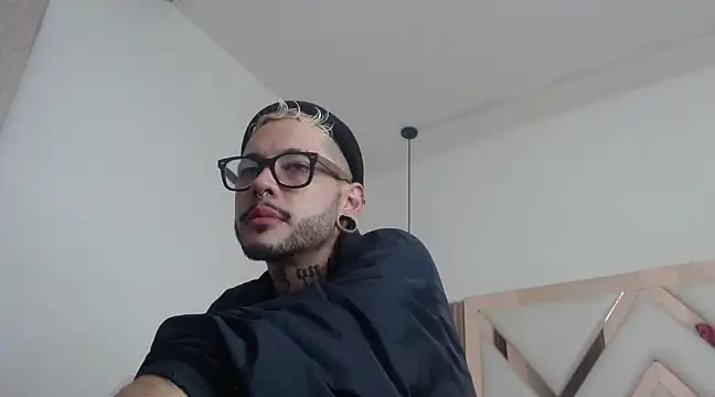 Snapshot of MurdockH chatting on 13, 3, 2025 MurdockH online show from 13, 3, 2025