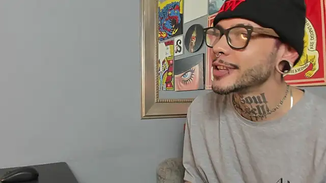 Snapshot of MurdockH chatting on 9, 10, 2025 MurdockH online show from 9, 10, 2025