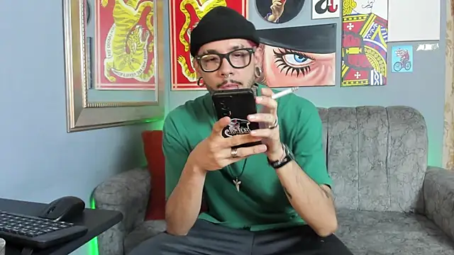 Snapshot of MurdockH chatting on 14, 10, 2025 MurdockH online show from 14, 10, 2025