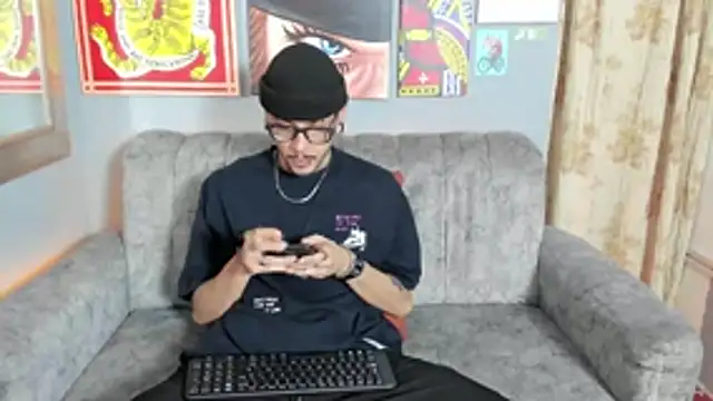 Snapshot of MurdockH chatting on 20, 10, 2025 MurdockH online show from 20, 10, 2025