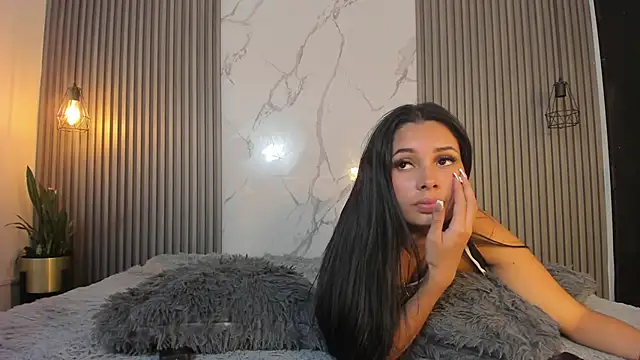 Snapshot of caliope_coralki chatting on 15, 2, 2025 caliope coralki online show from 15, 2, 2025