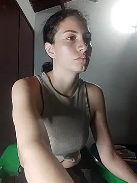 aurelialux online show from 24, 2, 2025