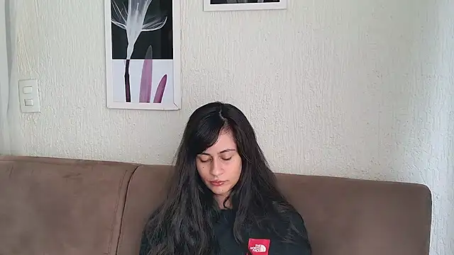 Snapshot of Blue_butterfly chatting on 2, 2, 2025 Blue butterfly online show from 2, 2, 2025