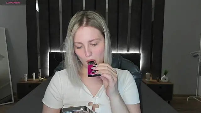  Sarah Soul  online show from 5, 2, 2025