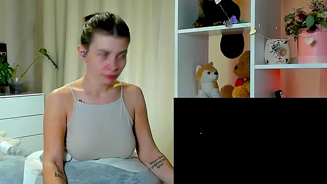 Snapshot of callmetori chatting on 23, 12, 2024 callmetori online show from 23, 12, 2024