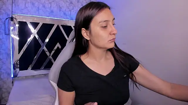  alaia collway  online show from 31, 1, 2025