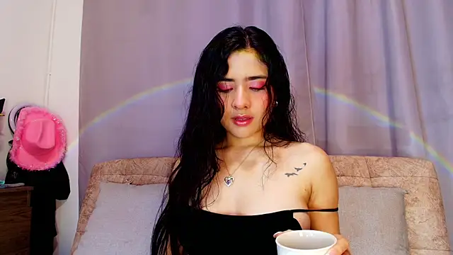 adara johnson   online show from 20, 10, 2025