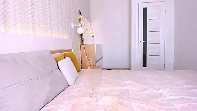 Kate Ree online show from 17, 2, 2025