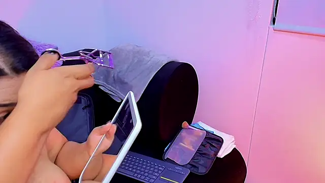 Snapshot of Brenda__gomez chatting on 18, 1, 2025 Brenda gomez online show from 18, 1, 2025