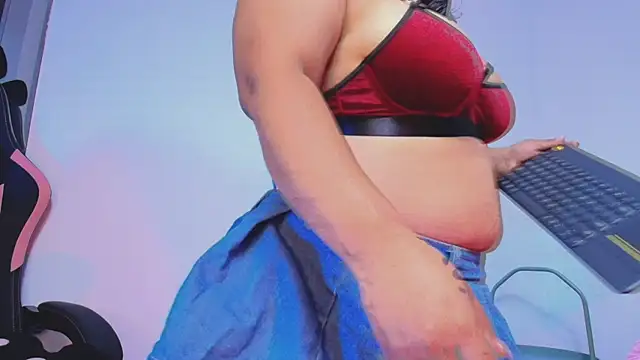 Snapshot of Brenda__gomez chatting on 27, 2, 2025 Brenda gomez online show from 27, 2, 2025