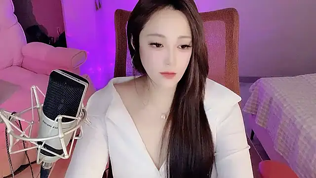 Daisy-77 online show from 27, 10, 2025