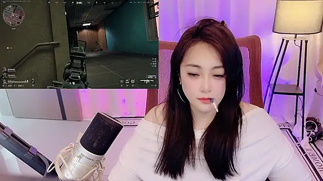 Daisy-77 online show from 10, 7, 2026