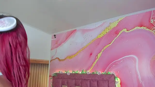 Daisy  rose online show from 14, 4, 2026