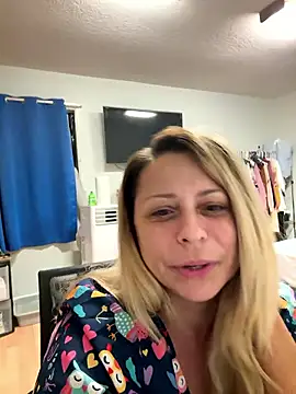 Hotslut187 online show from 11, 1, 2026