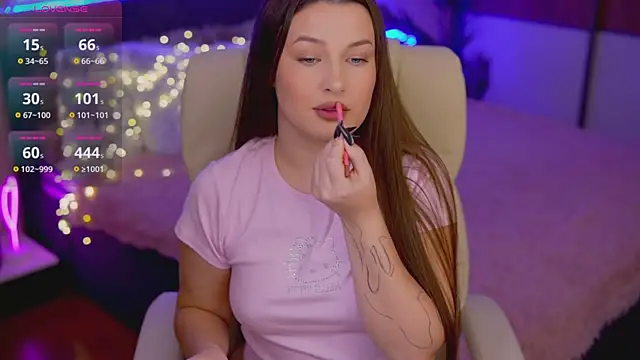 Snapshot of OneLaya chatting on 13, 11, 2025 OneLaya online show from 13, 11, 2025