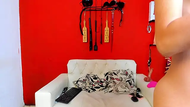 Snapshot of MIA_SOPHIA1 chatting on 28, 1, 2025 MIA SOPHIA1 online show from 28, 1, 2025