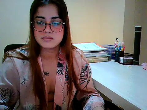 Snapshot of maliamiller chatting on 21, 9, 2025 maliamiller online show from 21, 9, 2025