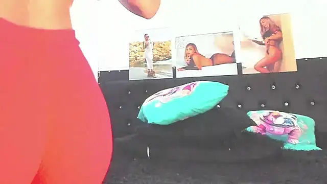 Snapshot of doll_celeste20 chatting on 6, 3, 2025 doll celeste20 online show from 6, 3, 2025